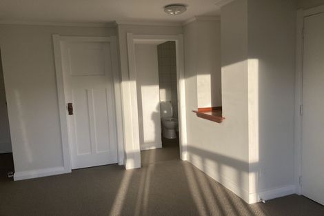 Photo of property in 30 Saint Michaels Crescent, Kelburn, Wellington, 6012