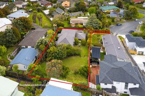 Photo of property in 11 Serrata Place, Browns Bay, Auckland, 0630
