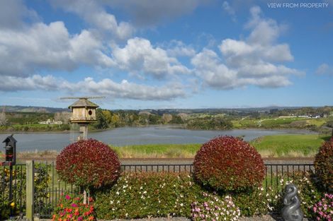 Photo of property in Waterview Estate, 26/4 Greystone Place, Omokoroa, 3114