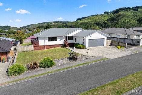 Photo of property in 102 Kirton Drive, Riverstone Terraces, Upper Hutt, 5018
