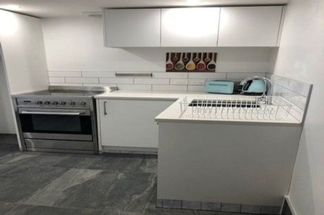 Photo of property in 2/61 Forrest Hill Road, Milford, Auckland, 0620