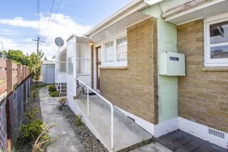 Photo of property in 1/500 Devonport Road, Tauranga South, Tauranga, 3112