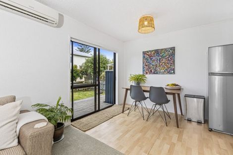 Photo of property in 47 Ladies Mile, Manly, Whangaparaoa, 0930