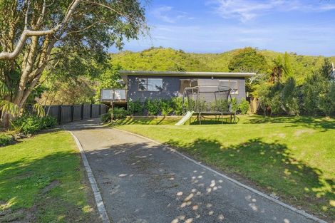 Photo of property in 97 Huia Street, Waikanae, 5036