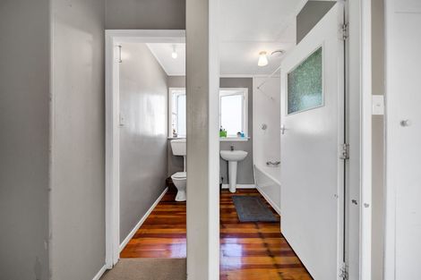 Photo of property in 8 Reid Avenue, Hawera, 4610