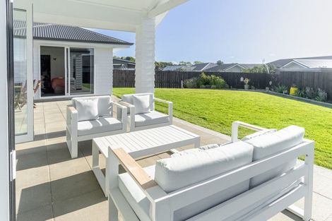 Photo of property in 4 Korokia Way, Richmond Heights, Taupo, 3330