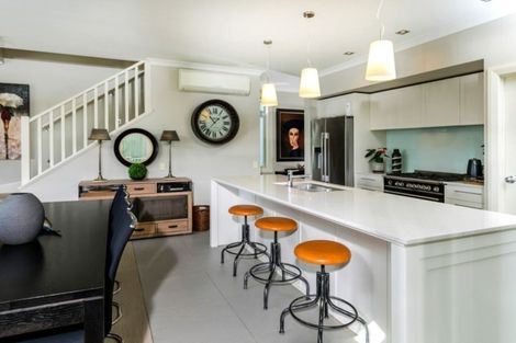 Photo of property in 15 Landmark Terrace, Orewa, 0931