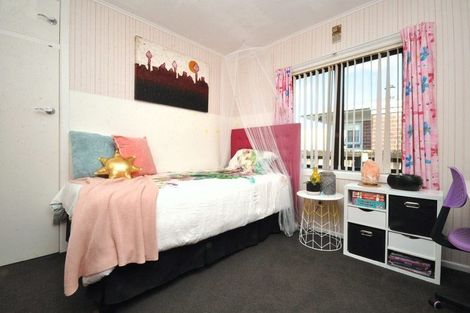 Photo of property in 122 Victoria Street West, Onehunga, Auckland, 1061