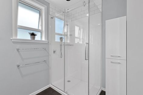 Photo of property in 10 Pembroke Street, Westown, New Plymouth, 4310