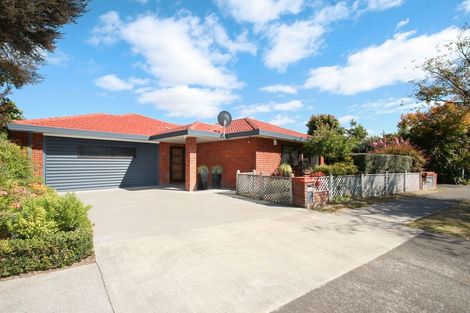 Photo of property in 1/100 Avondale Road, Taradale, Napier, 4112