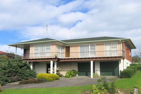 Photo of property in 4 Lilburn Crescent, Massey, Auckland, 0614