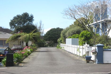 Photo of property in 43a Mangorei Road, Strandon, New Plymouth, 4312