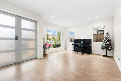 Photo of property in 20 Carrickdawson Drive, Flat Bush, Auckland, 2019