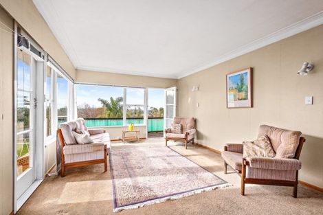 Photo of property in 9 Margaret Place, Milford, Auckland, 0620