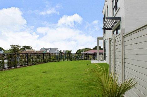 Photo of property in 43 Eugenia Rise, Totara Heights, Auckland, 2105