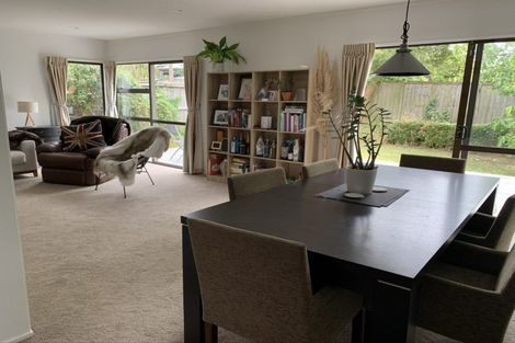 Photo of property in 2/15 Fairfax Avenue, Northcote, Auckland, 0627