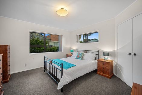 Photo of property in 21 St Annes Crescent, Wattle Downs, Auckland, 2103