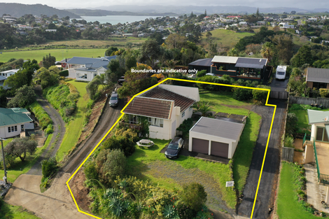 Photo of property in 13 Long Street, Raglan, 3225