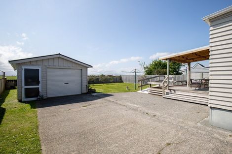 Photo of property in 100 Pipiroa Road, Ngatea, 3503