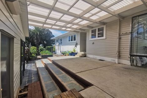 Photo of property in 141 Ennis Avenue, Pakuranga Heights, Auckland, 2010
