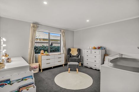 Photo of property in 6 Dunlops Crescent, Marshland, Christchurch, 8083