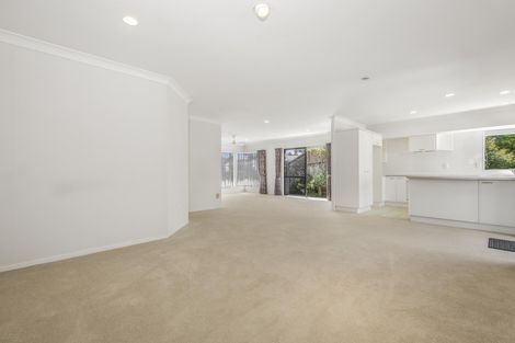 Photo of property in 5/31 Nicholas Road, Somerville, Auckland, 2014