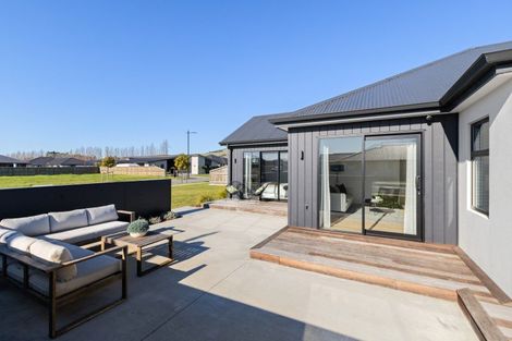 Photo of property in 32 Nikau Drive, Redwoodtown, Blenheim, 7201