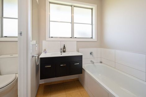 Photo of property in 18 Newbourne Crescent, Redwoodtown, Blenheim, 7201
