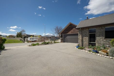 Photo of property in 35 Larch Crescent, Alexandra, 9320