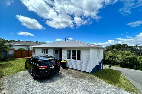 Photo of property in 127 Broderick Road, Johnsonville, Wellington, 6037