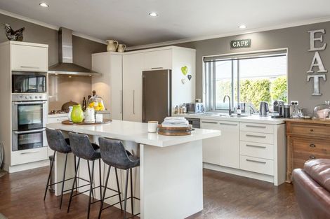 Photo of property in 132 Guy Street, Dannevirke, 4930