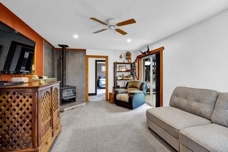 Photo of property in 43 Maire Street, Inglewood, 4330