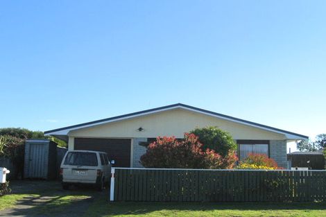Photo of property in 81 Norfolk Crescent, Otaki Beach, Otaki, 5512