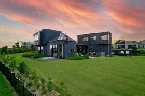 Photo of property in 11 Laguna Place, Matakatia, Whangaparaoa, 0930