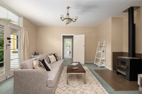 Photo of property in 7 Port Hills Road, Heathcote Valley, Christchurch, 8022