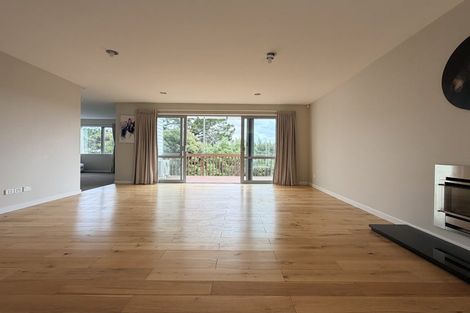 Photo of property in 70 Laurel Oak Drive, Schnapper Rock, Auckland, 0632