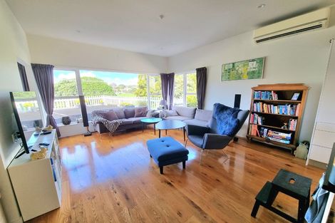 Photo of property in 12 Seabreeze Road, Narrow Neck, Auckland, 0624