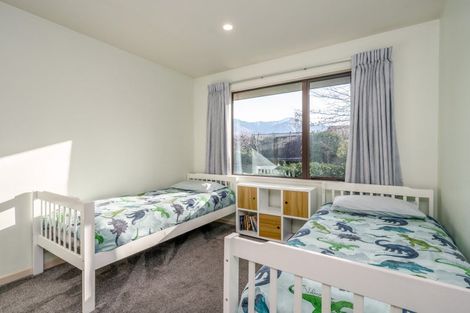 Photo of property in 48 Rob Roy Lane, Wanaka, 9305