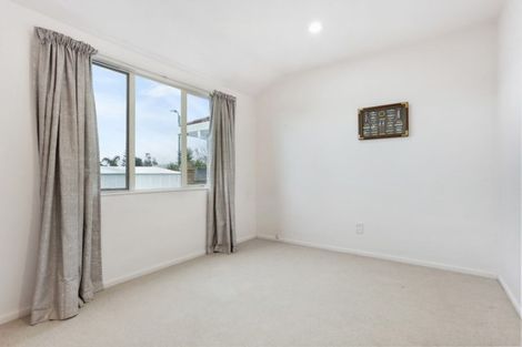 Photo of property in 26 Judd Place, Orewa, 0931