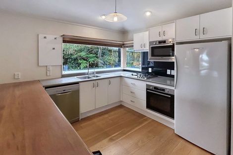 Photo of property in 1a Tui Crescent, Waikanae, 5036