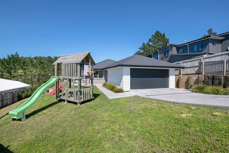 Photo of property in 19 Rauta Way, Helensville, 0800