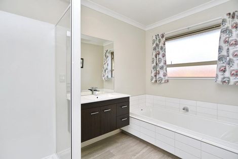 Photo of property in 6 Brockelbank Drive, Kaiapoi, 7630