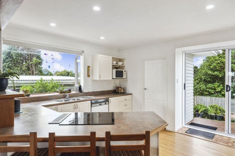 Photo of property in 64 Alexander Road, Raumati Beach, Paraparaumu, 5032