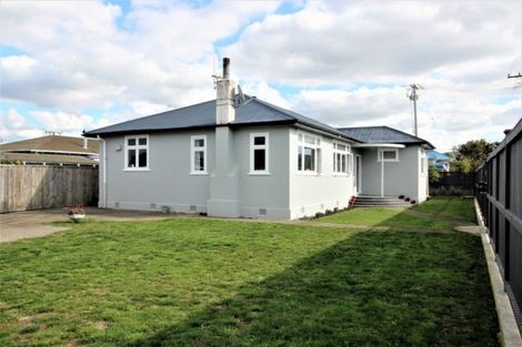 Photo of property in 14 Atkinson Street, Woodville, 4920