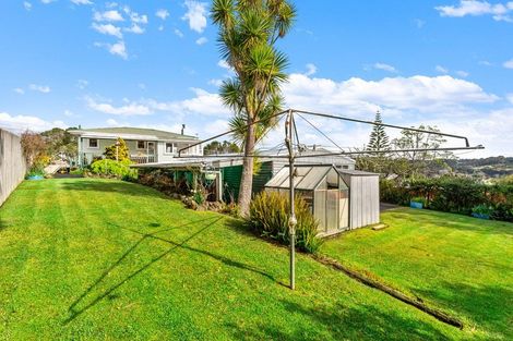 Photo of property in 14 Pine Avenue, Henderson, Auckland, 0612