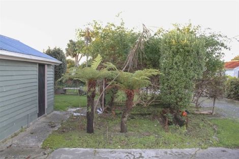 Photo of property in 12 Grove Burn Road, Tuatapere, 9620