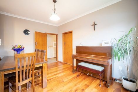 Photo of property in 68 Pahiatua Street, Hokowhitu, Palmerston North, 4410