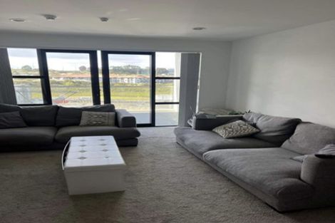 Photo of property in Apollo Apartments, 201/46 Rosedale Road, Rosedale, Auckland, 0632