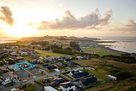 Photo of property in 6 Tauhou Place, Kaikoura, 7300