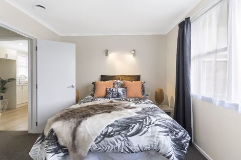 Photo of property in 1/1 Cooper Place, Papakura, 2110